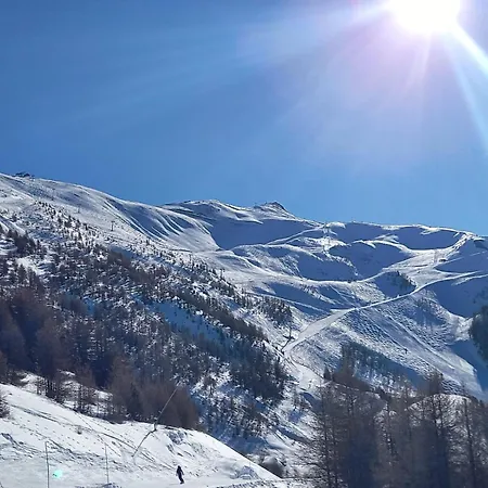 En Bois 5 Pers Proximite Ubaye Vue Feerique